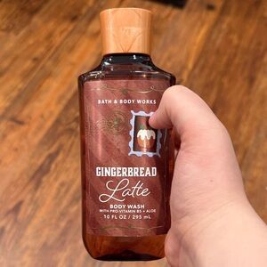 Bath and Body Works Gingerbread Latte body wash